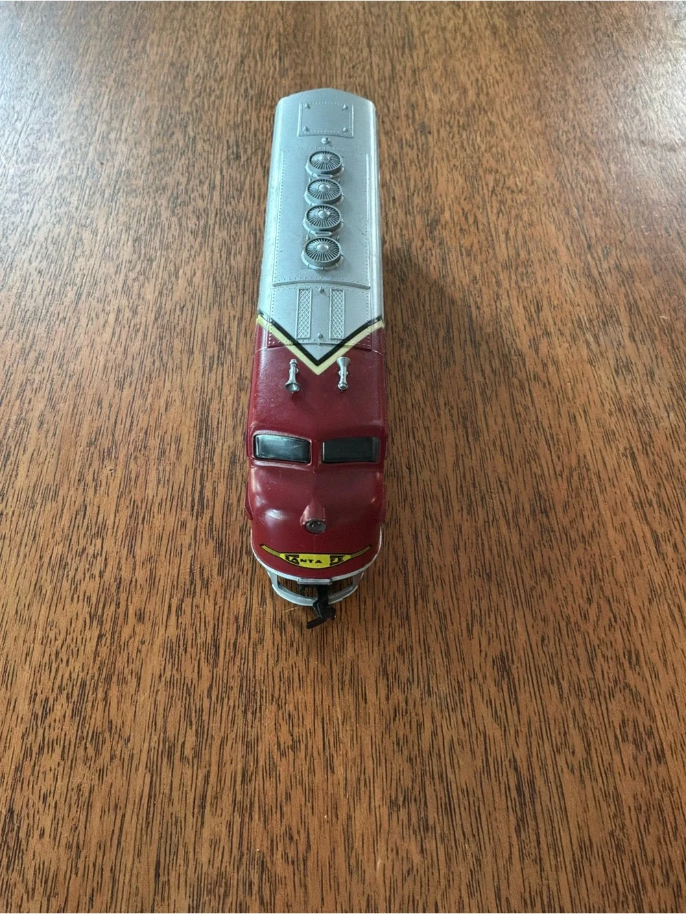Santa Fe Die-Cast Toy Locomotive - Red and‎ White